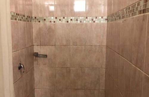 Greater Johannesburg Metropolitan Area House | Devine lodge Yeovile
