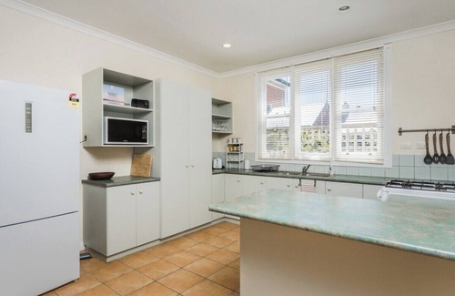 Albany House | Devine's on Stirling