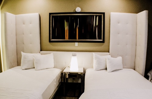 Rosamond Hotel | Devonshire Inn
