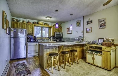 Davis Condo | DF109- Awesome Amenities! Pool!