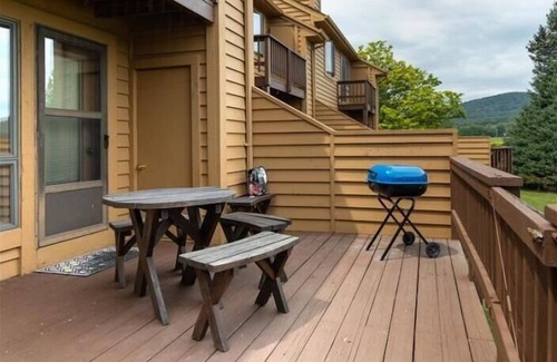 Davis Condo | DF78- Awesome amenities! Pool!