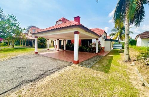 Alor Gajah House | DFaro 5R Pool Villa