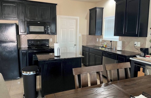 Fort Worth Apartment | DFW - Room C - One Bedroom Apartment, Sleeps 1