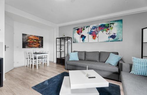 Ruhrort Apartment | DG - Einfach aber sehr komfortabel - Wohnung für bis zu 12 Personen - Gruppen, Messe, Monteure, Studenten - Voll ausgestattet - 3 Smart-TV 55 Zoll Netflix, 1000 Mbit WLAN, voll ausgestattete Küche