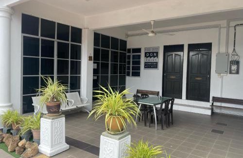 Kampung Sura Masjid House | DGN POINT HOMESTAY