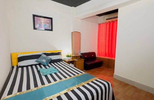 Dhanmondi Hotel | Dhanmondi Lake View Hotel