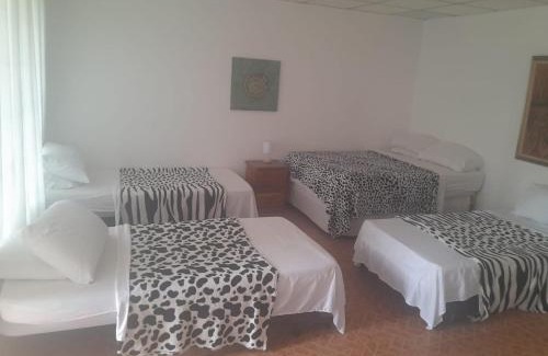Las Lajas House | Dharma Casa Holistica, Hostal, Yoga y Retiros