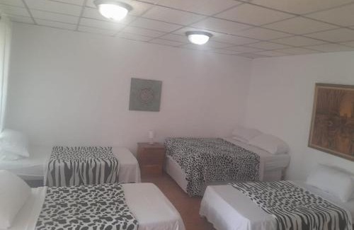 Las Lajas House | Dharma Casa Holistica, Hostal, Yoga y Retiros
