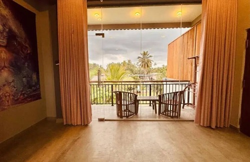 Ahangama Apartment | Dharma Place - Deluxe King Room