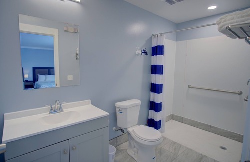 Ocean City Hotel | Dhimas Bayview Suites