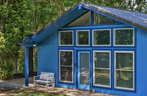 Albany Cottage | DHL Lake View Escape - 1 mi from Marina!