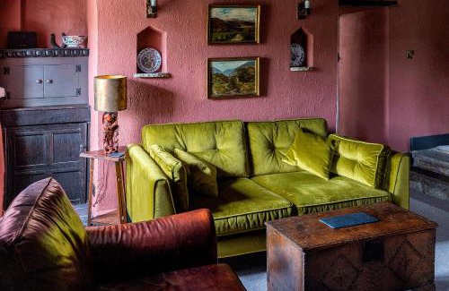Bakewell House | Dial Cottage - Bakewell Pass The Keys