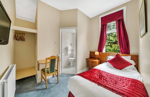 Crowthorne Hotel | Dial House Hotel