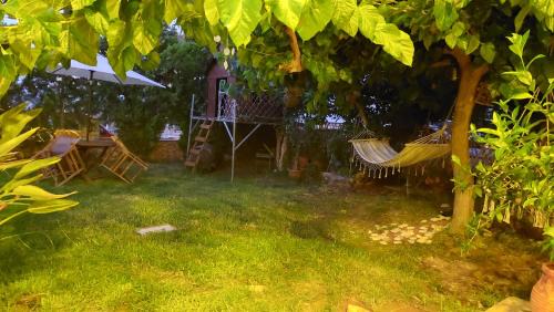 Kounoupidiana Apartment | Diamant's Place with Treehouse Garden