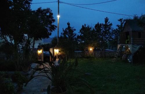 Kounoupidiana Apartment | Diamant's Place with Treehouse Garden