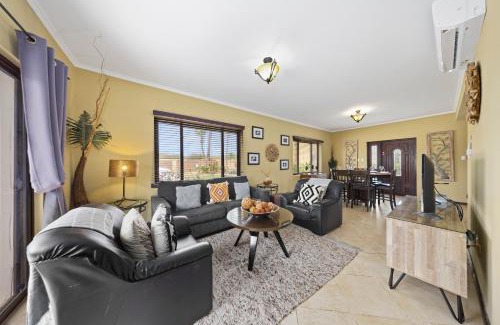 Gold Coast House | Diamante 121