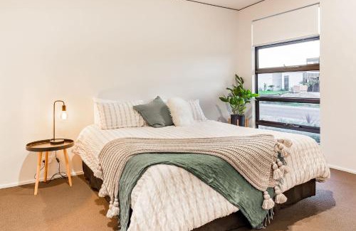 Dunsborough House | Diamante