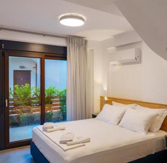 Nea Iraklitsa House | Diamond A1 Luxury Inn