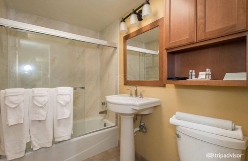 Araby Commons House | Diamond - Desert Isle of Palm Springs - 1BD