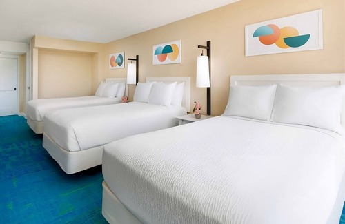Diamond Head - Kapahulu - St. Louis Hotel | Diamond Head View Triple Doubles, 4 Units, The Twin Fin Hotel