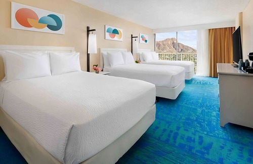 Diamond Head - Kapahulu - St. Louis Hotel | Diamond Head View Triple Doubles, 4 Units, The Twin Fin Hotel