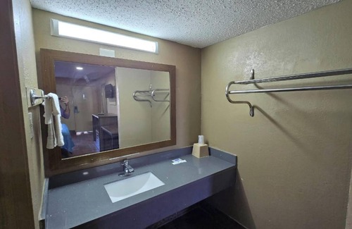 Jackson Hotel | Diamond Inn Motel By OYO Jackson Hwy 80/I-20