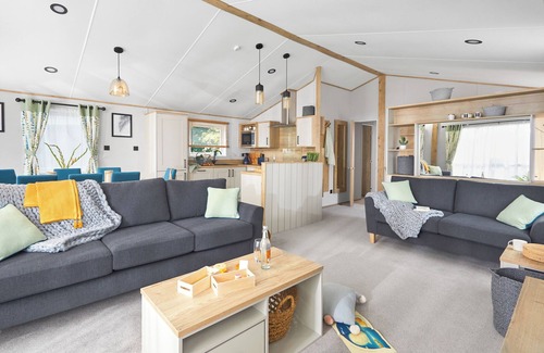 Truro Ski Chalet | Diamond Lodge 20 Spa