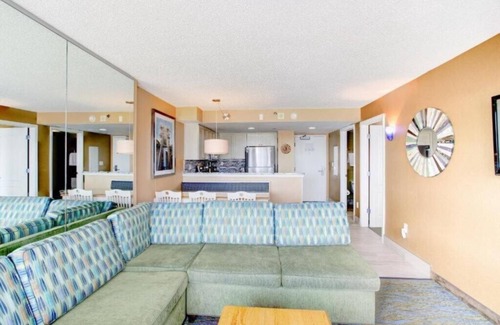 Northeast Virginia Beach Villa | Diamond Resorts Boardwalk Resort and Villas - 1 Bedroom Ocean Front