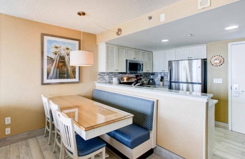 Northeast Virginia Beach Villa | Diamond Resorts Boardwalk Resort and Villas - 1 Bedroom Ocean Front