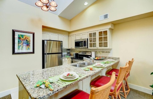 Northeast Virginia Beach Villa | Diamond Resorts Turtle Cay Resort - Studio Accessible No Roll in Shower