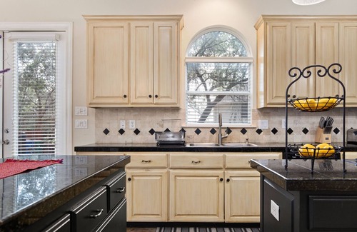 Far North Central Villa | Diamond Villa l Spacious l Gated l Jacuzzi