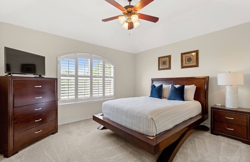 Far North Central Villa | Diamond Villa l Spacious l Gated l Jacuzzi