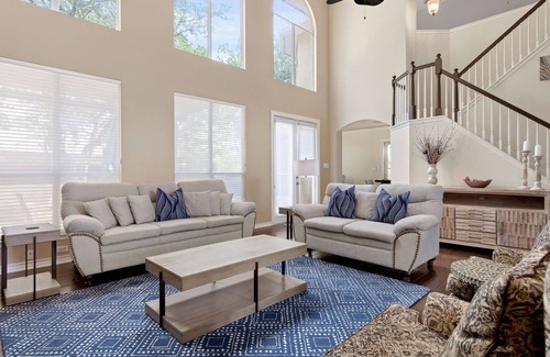 Far North Central Villa | Diamond Villa l Spacious l Gated l Jacuzzi