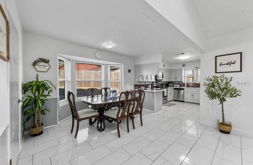 Watauga House | Diamond Waters near DFW & Stadium with Private Pool