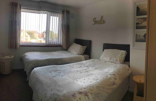 Dadlington House | Diana House - Great Location