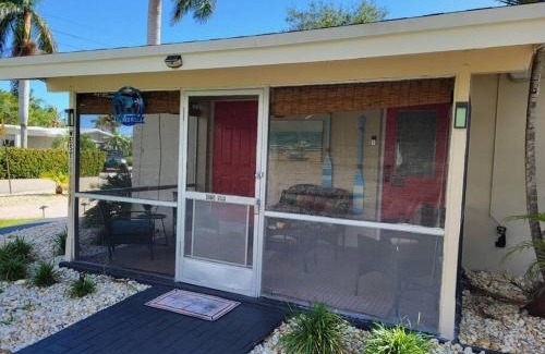 Lake Estates House | Diana's Waterfront Villa