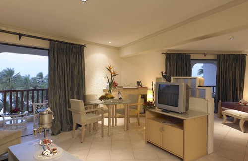 Diani Beach Resort | Diani Reef Beach Resort & Spa - Your Beachfront Bliss Awaits