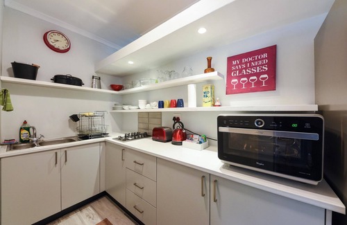 Gordons Bay Central Apartment | Die Brandhuis, Gordons Bay