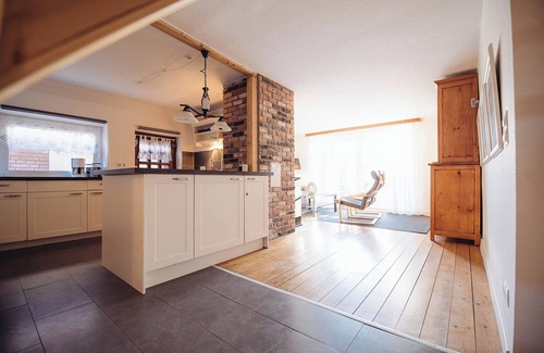 Gammendorf House | Die Modernisierte Doppelhaushälfte Liegt im Beschaulichen Örtchen Gammendorf
