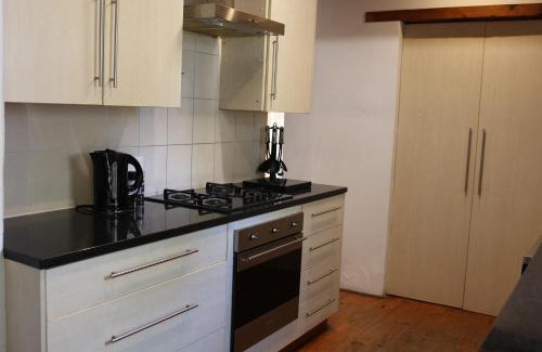 Montagu House | Die Nagmaalhuisie
