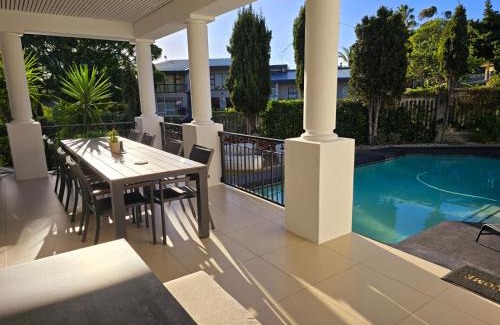 Trawal House | Die Regte Rede