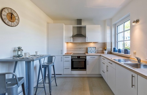 Kalifornien House | Die Strandrose : Neues Reetdachhaus Fussläufig zum Strand