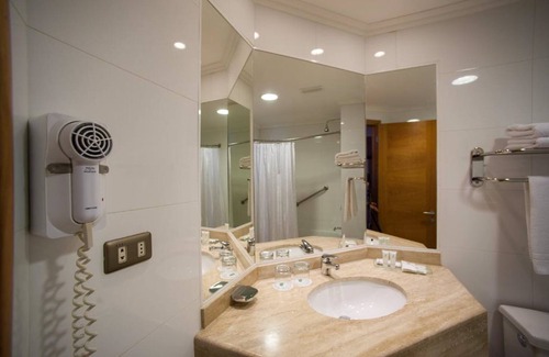 Hualpen Hotel | Diego Almagro Lomas Verdes