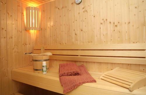 Heringhausen House | diemelblick acht - Ferienhaus für 6 Personen mit Sauna, Garten und Dachterrasse - Wäschepakete inklusive!