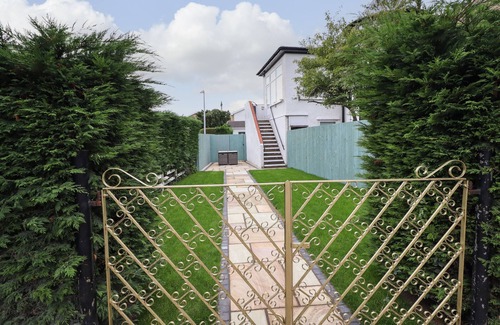 Llandudno Junction Cottage | Dilkusha