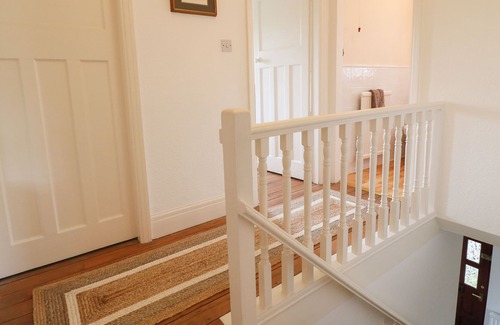 Youlgreave Cottage | DIMBERLYNE COTTAGE, character holiday cottage in Youlgreave