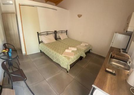 Karvelas Apartment | Dimitris rooms kamares 1
