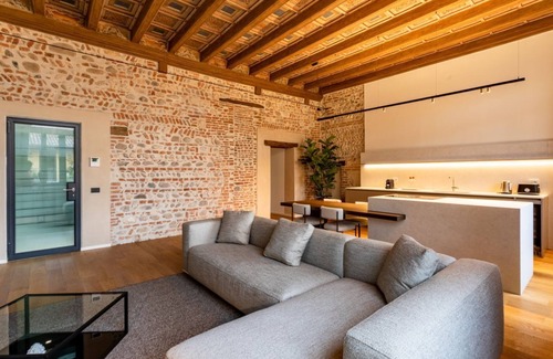 Citta Antica Apartment | Dimora Aida - Penthouse in historic palace with private terrace