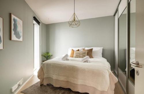 Bjørvika House | DINBNB Apartments 800m to Oslo C Station l 133sqm l High-End