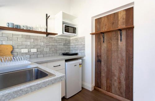 White Gum Valley Apartment | Dingo at White Gum Lodge
